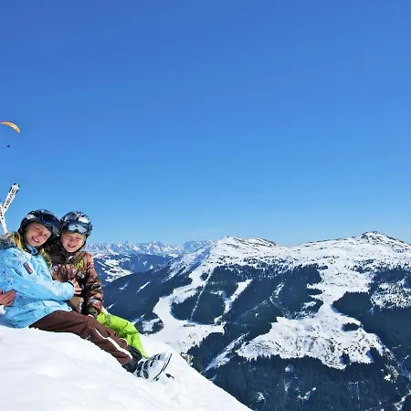 Spacious In Saalbach-hinterglemm Near Ski Lift